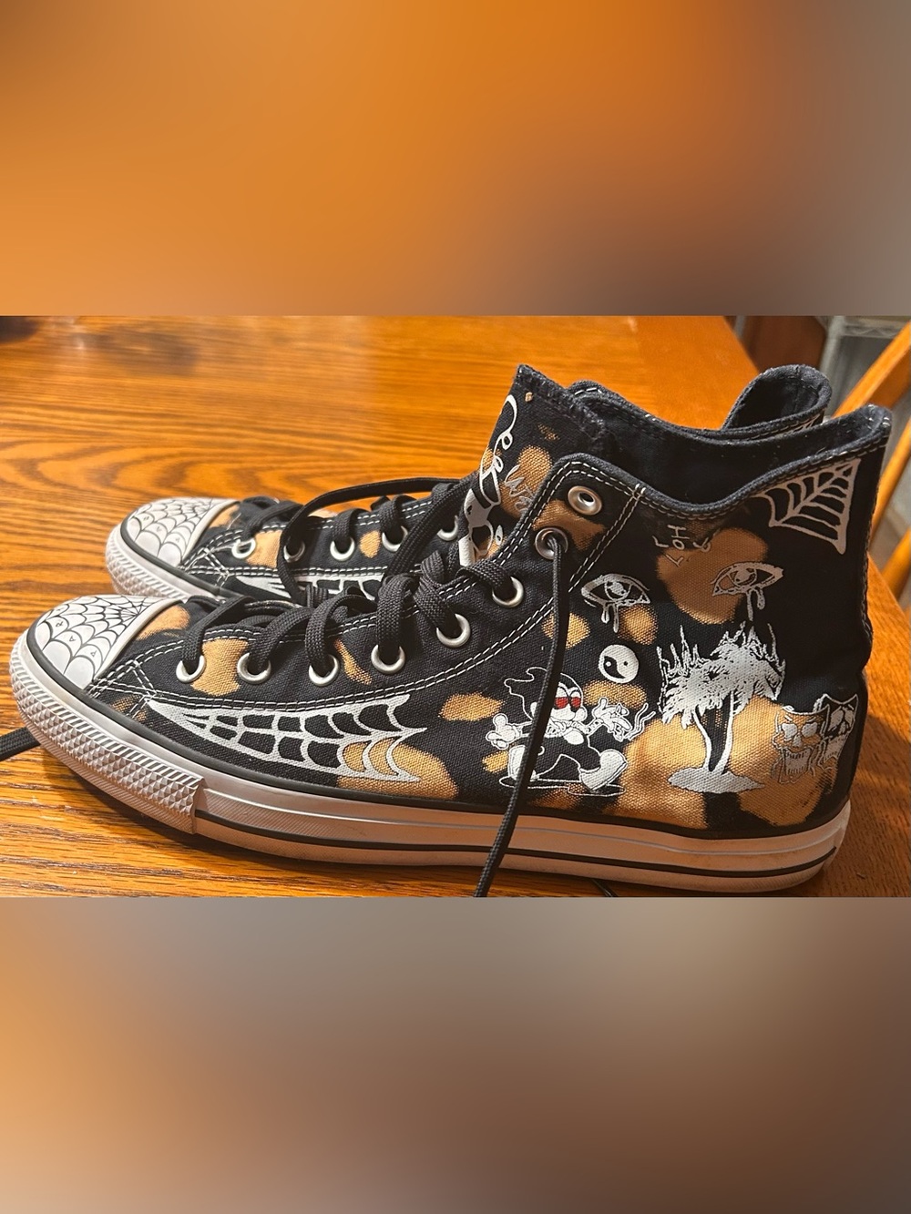 Converse - Picture 3 of 7